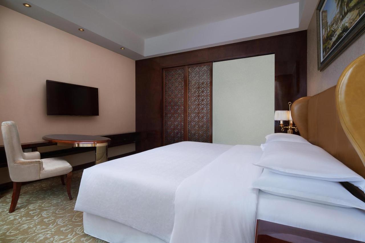 Sheraton Chongqing Hotel Eksteriør billede