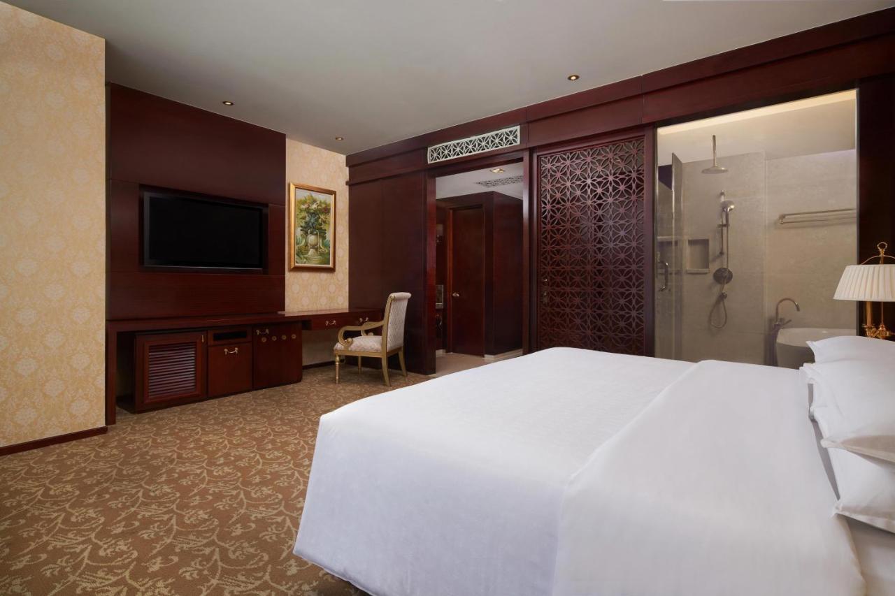 Sheraton Chongqing Hotel Eksteriør billede
