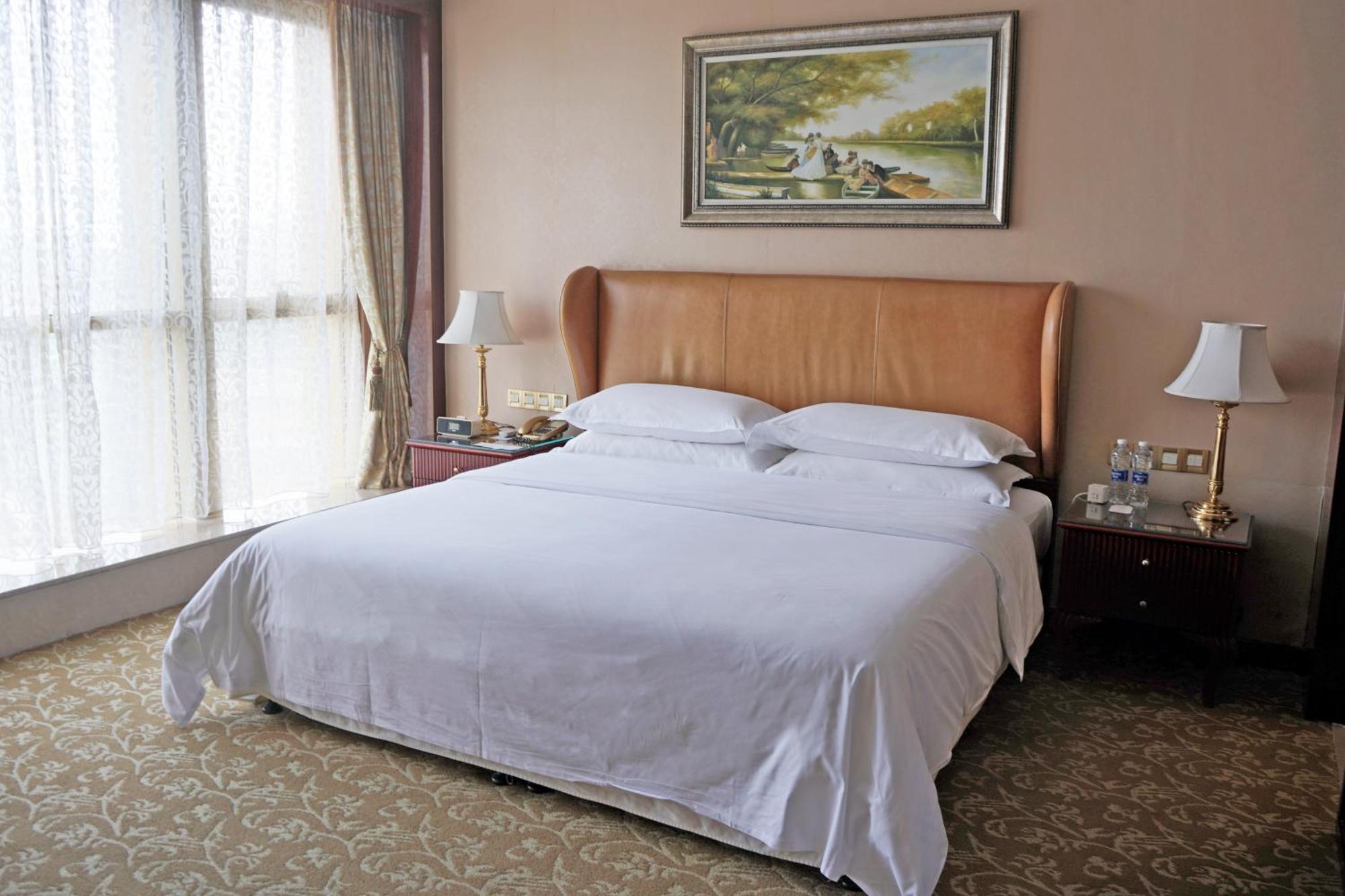 Sheraton Chongqing Hotel Eksteriør billede